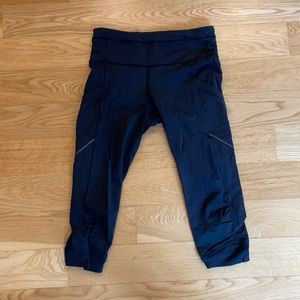Lululemon Capri Leggings with side pockets